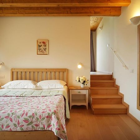 Agriturismo Il Follo 瓦尔多比亚德内 外观 照片
