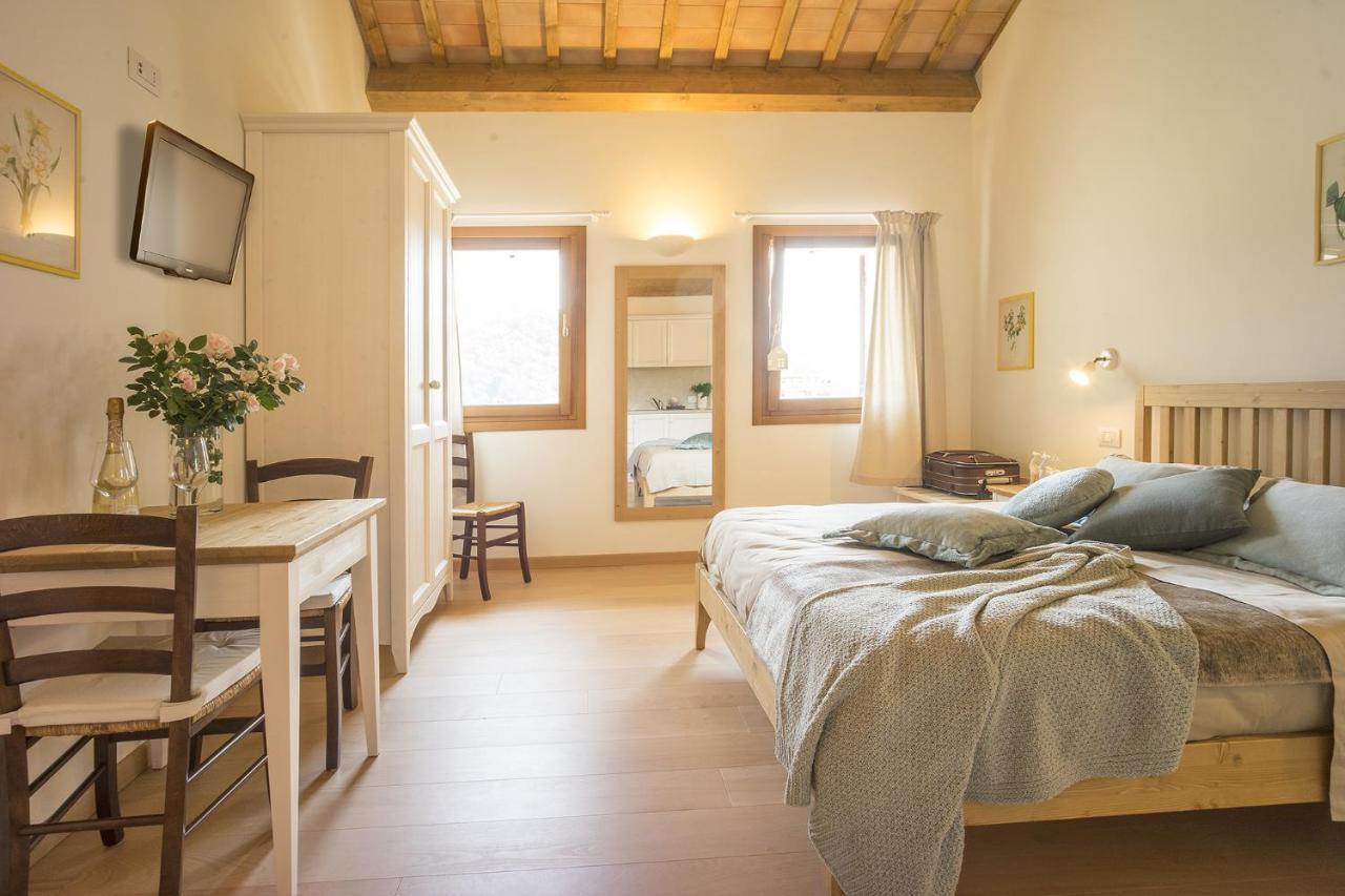 Agriturismo Il Follo 瓦尔多比亚德内 外观 照片