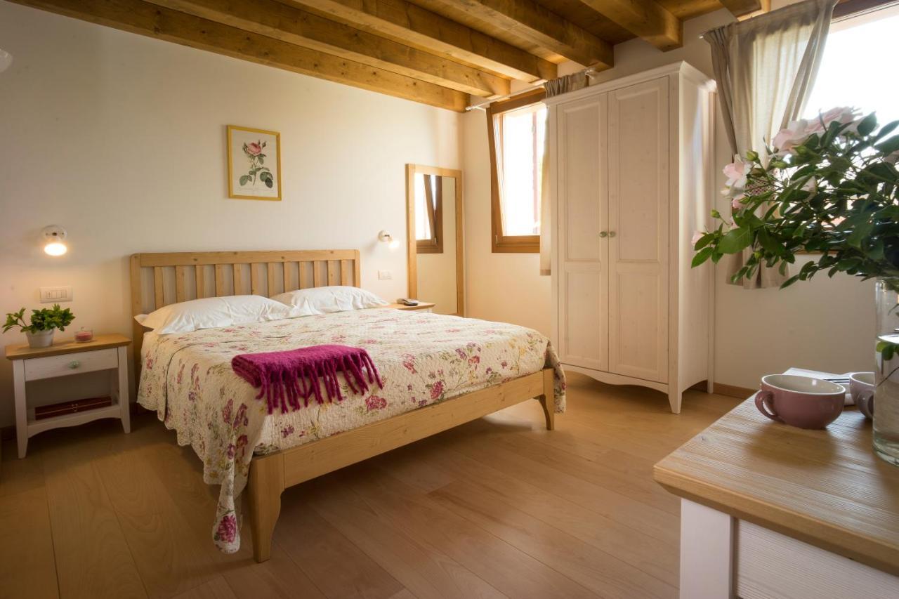 Agriturismo Il Follo 瓦尔多比亚德内 外观 照片