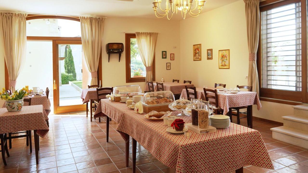 Agriturismo Il Follo 瓦尔多比亚德内 外观 照片