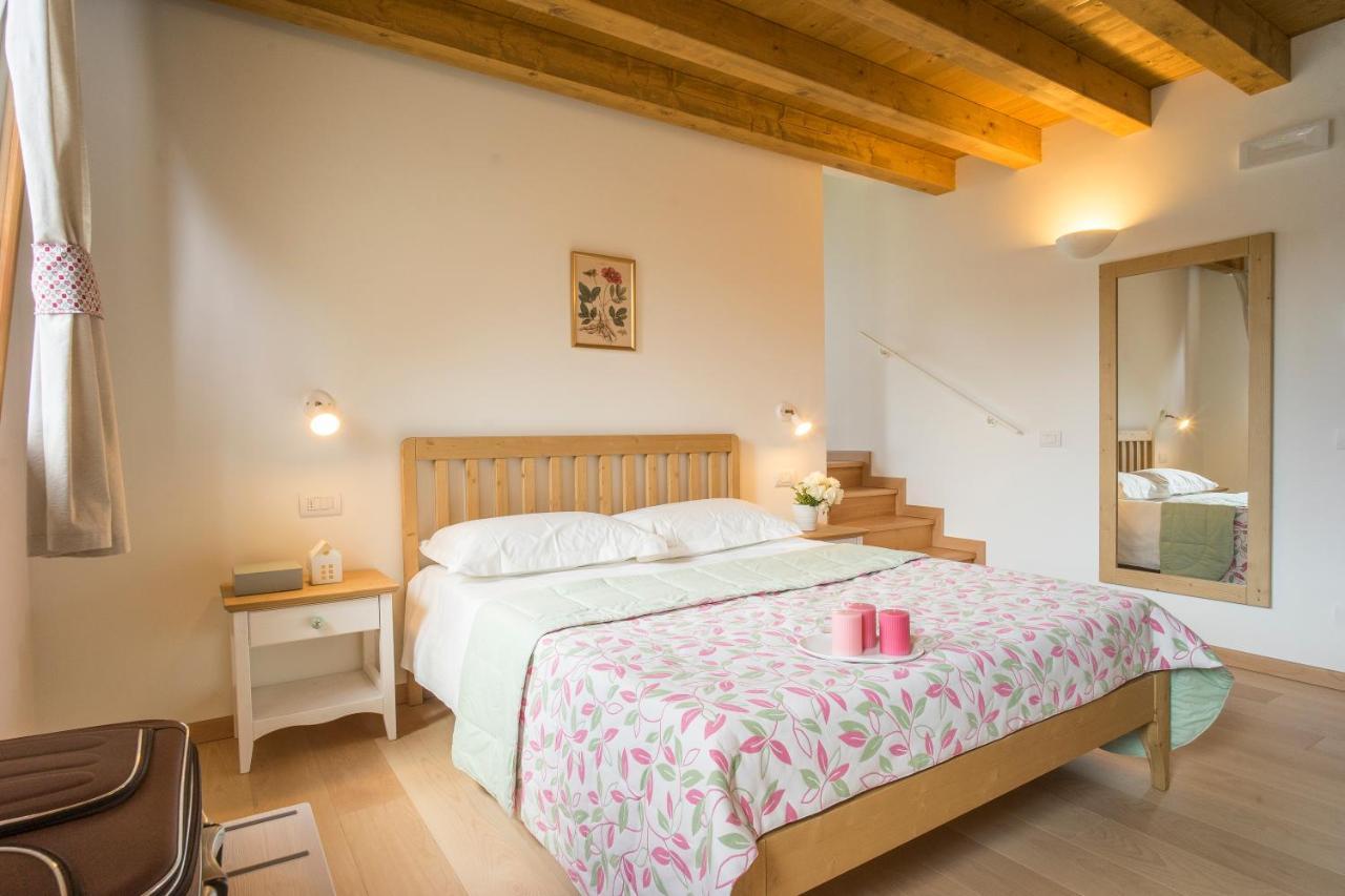 Agriturismo Il Follo 瓦尔多比亚德内 外观 照片